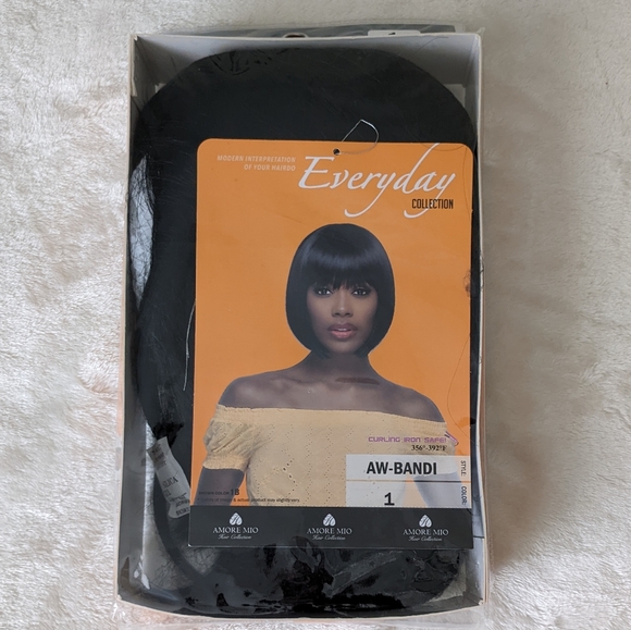 Synthetic Full Bob Wig Color 1 - Picture 3 of 3